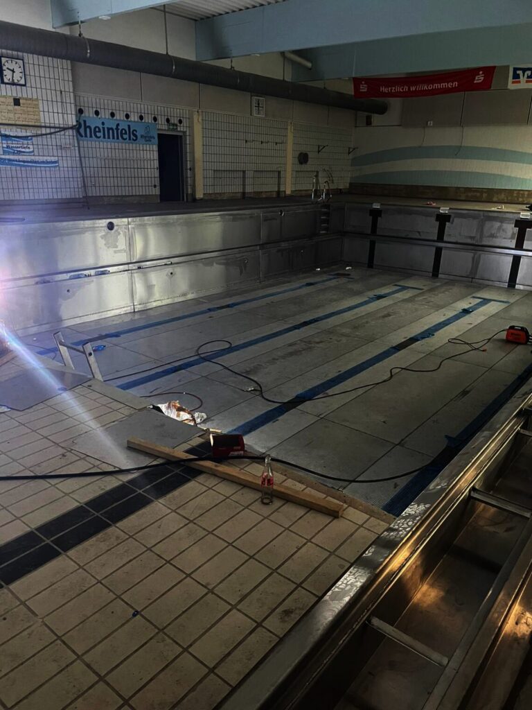 Updates zum Fortschritt der Sanierung des Hallenbads